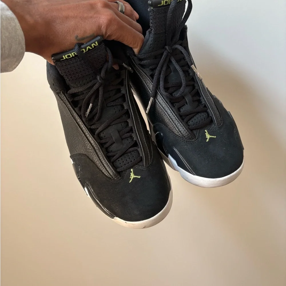 Air Jordan 14 Retro Black/Volt Men's Basketball Shoes